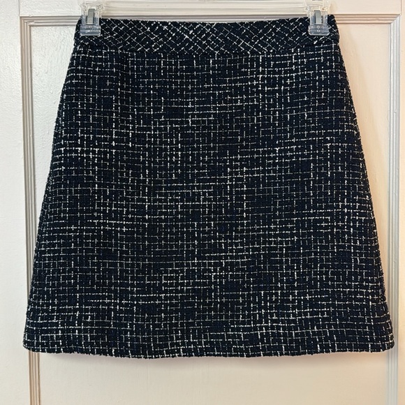 J. Crew A-line Tweed Skirt Black White & Blue Career Preppy Staple Sz 2 - Picture 4 of 13